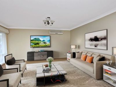 8 Pecos Close, St Clair