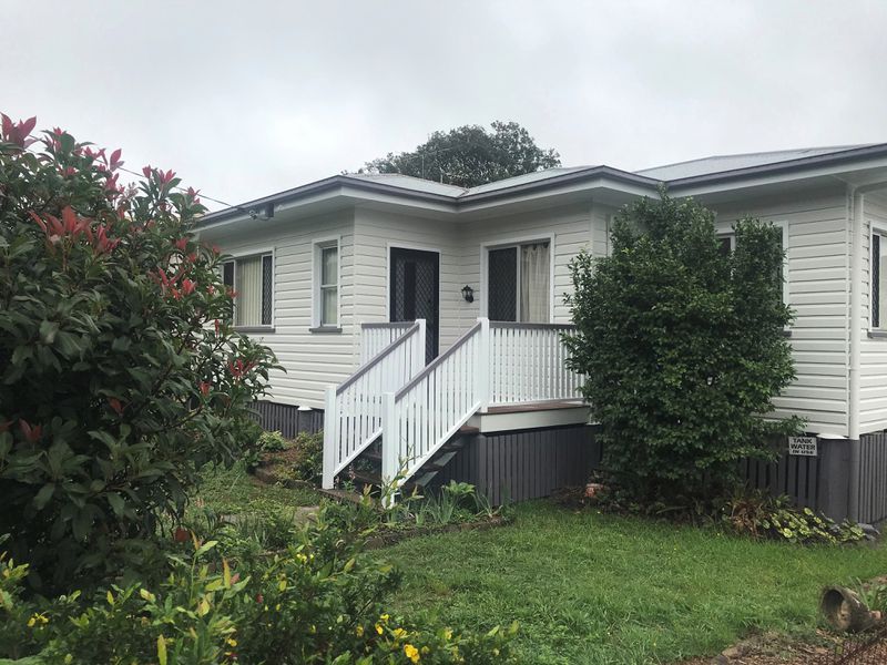 13 Norah Street, Centenary Heights