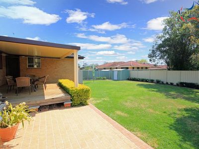 4 Coowarra Drive, St Clair