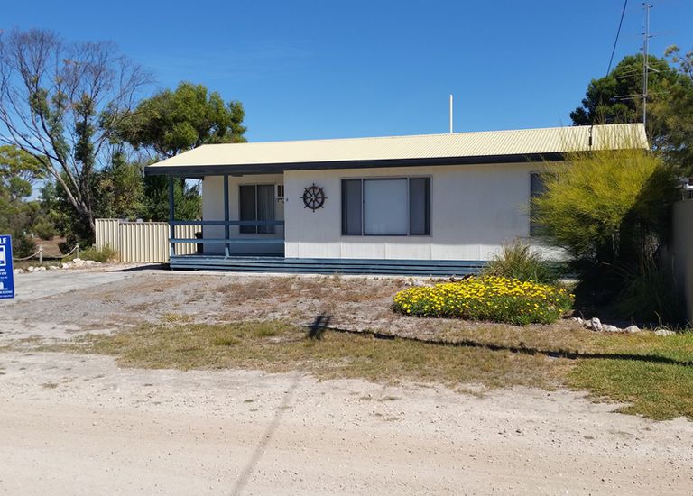 4 Cockle Cove Drive, The Pines 4 Cockle Cove Drive, The Pines