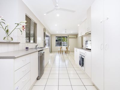 42 Gosse Circuit, Gunn