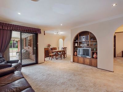 14 Pine Creek Circuit, St Clair