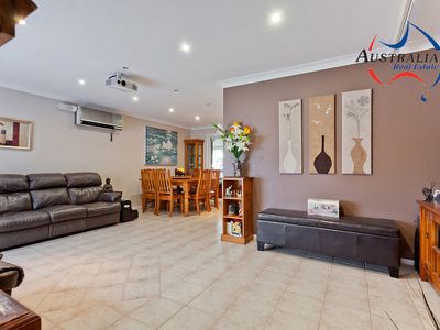 4 Omeo Street, St Clair