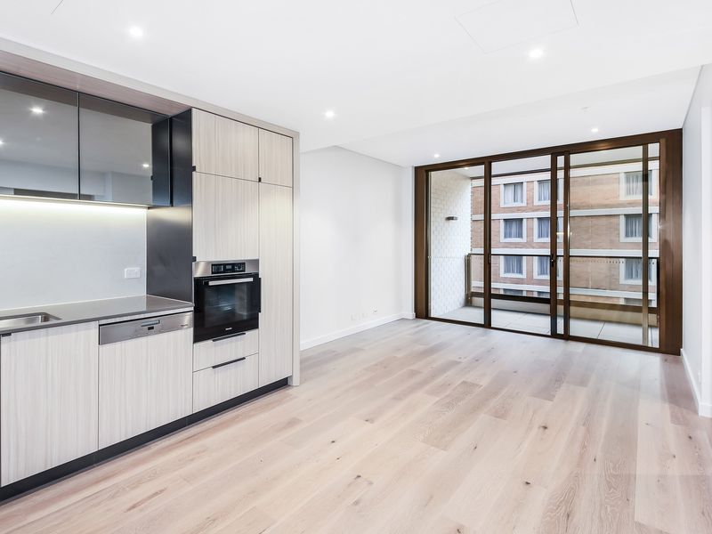One Bed + Study / 83 Harbour Street, Haymarket