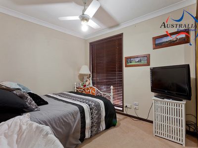 4 Omeo Street, St Clair