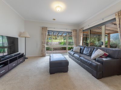 2 Larissa Close, Romsey