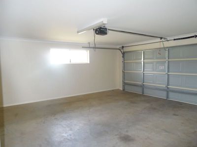 2 / 2 Yearling Close, Glenvale