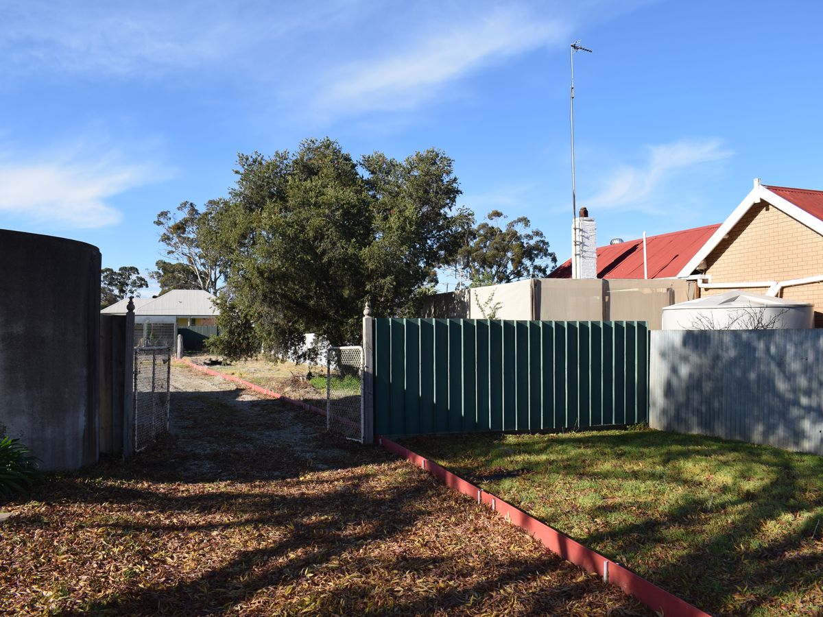 33 Sullivan Street, Inglewood