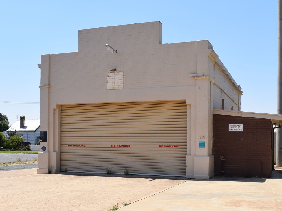 83 Grant Street South, Inglewood