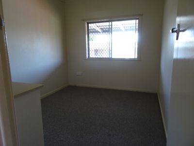 4 / 9 Leichhardt Street, Centenary Heights