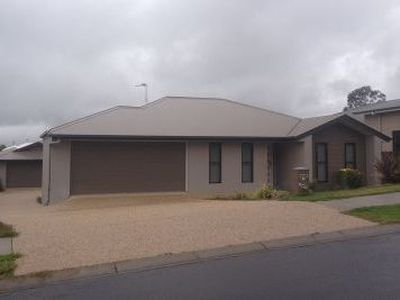 1 / 13 Sunset Drive, Glenvale