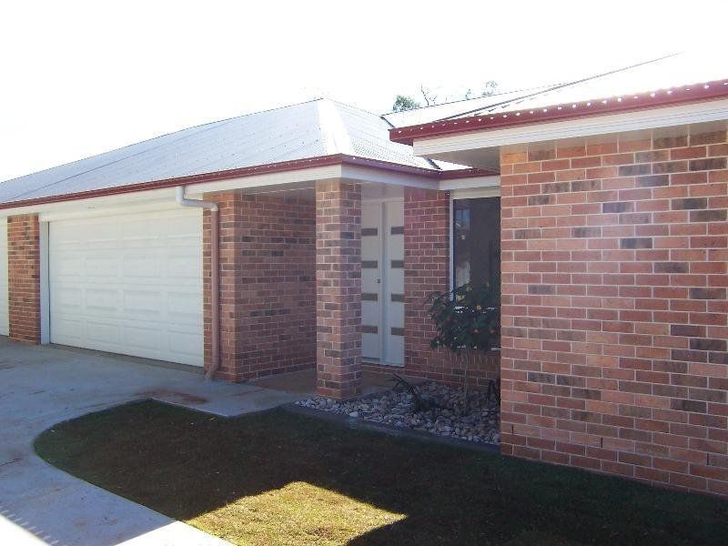 1 / 11A Waratah Street, Newtown