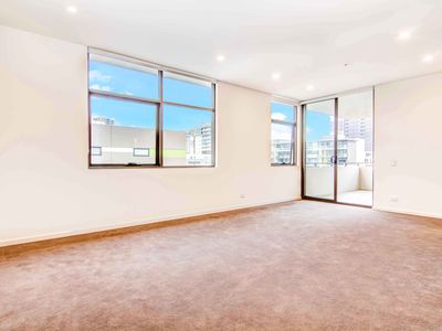 604 / 3 George Julius Avenue, Zetland
