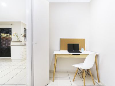 42 Gosse Circuit, Gunn