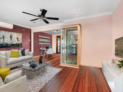 8 Menzies Circuit, St Clair