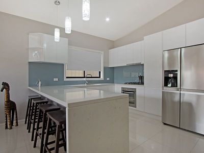 3 Teak Street, St Clair