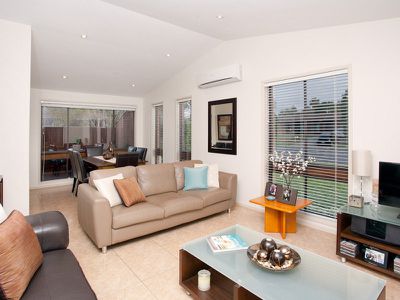 3 Solander Drive, St Clair