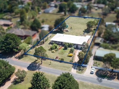 14 Newnham Drive, Romsey