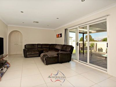 13 Mezen Place, St Clair