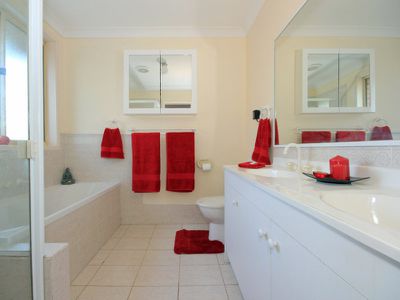 15 Belledale Close, St Clair