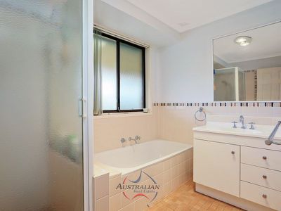 41 Olympus Drive, St Clair