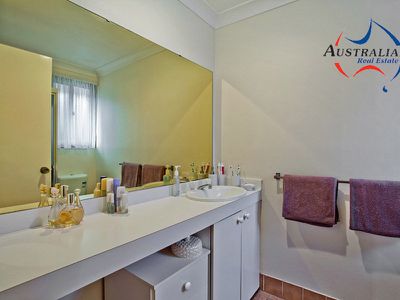 70 Cook Parade, St Clair