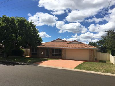 15 Pillar Street, Middle Ridge