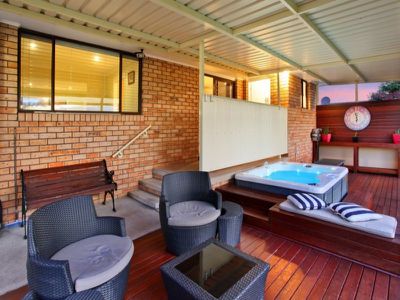 9 Canary Close, St Clair