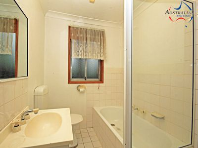 6 Mortimer Lewis Grove, St Clair