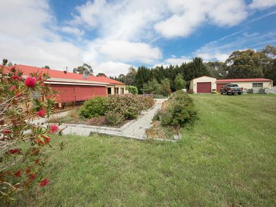 25 Billabong Drive, Monegeetta