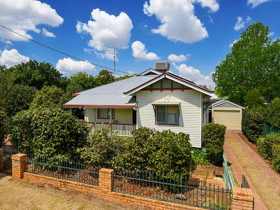 2 Stirling Street, East Toowoomba