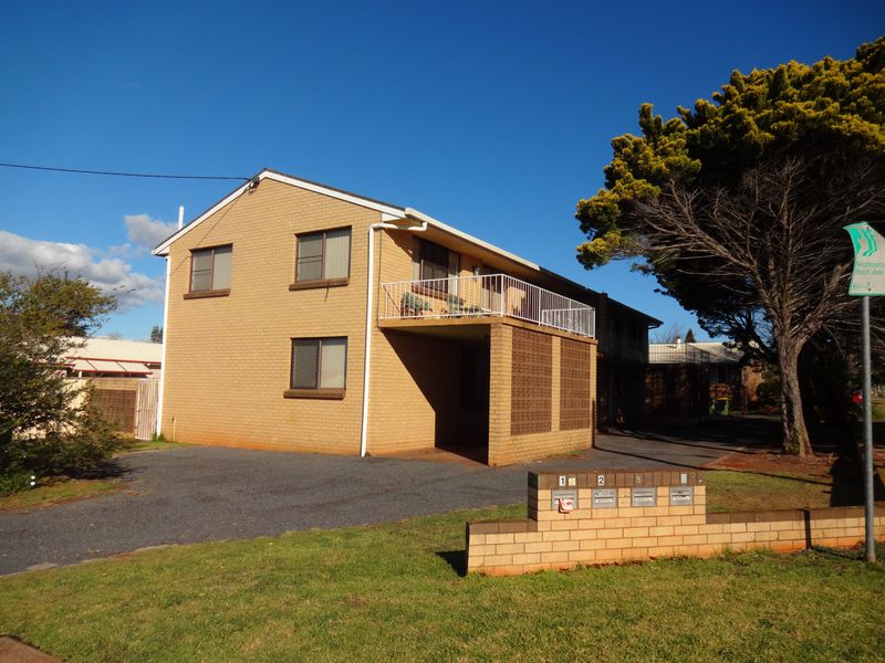 2 / 52 Cortess Street, Harristown