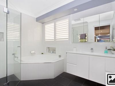 7 Falcon Crescent, Claremont Meadows