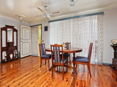 22 McCartney Crescent, St Clair