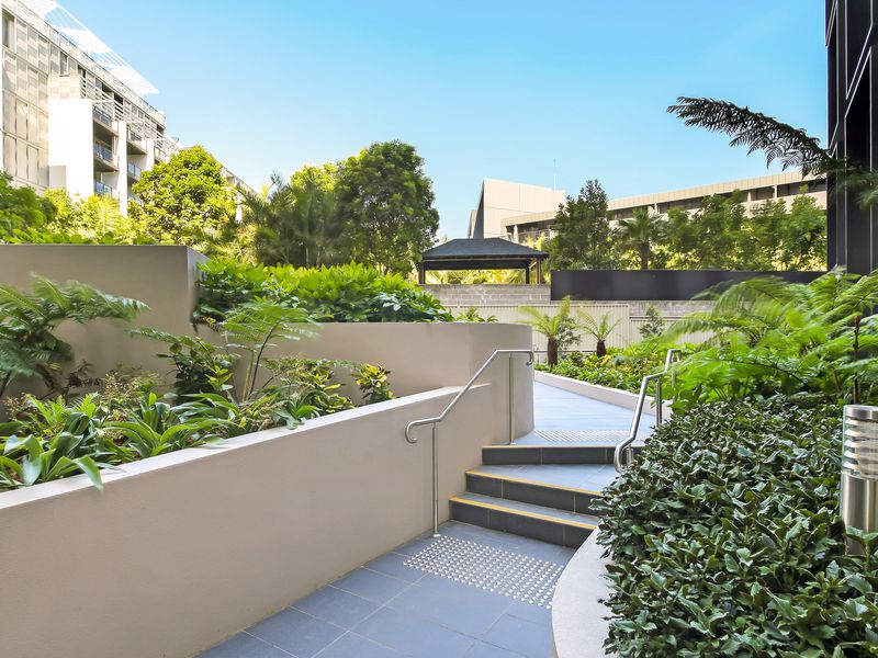 1102 / 8 Kingsborough Way, Zetland