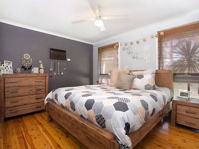 4 Belbowrie Glen, St Clair