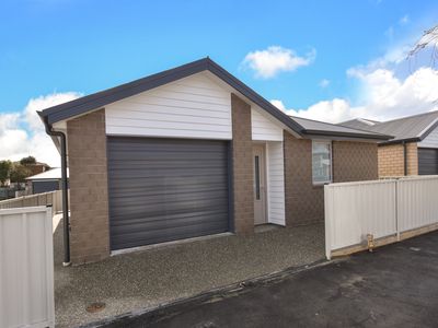 2E Bruce Street, Mosgiel