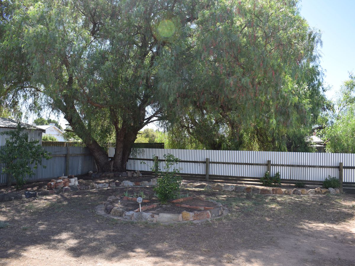 57 Grant Street North, Inglewood