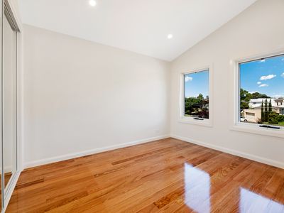 2 / 4 Moama Crescent, Pascoe Vale South