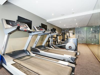 805 / 452 St Kilda Road, Melbourne