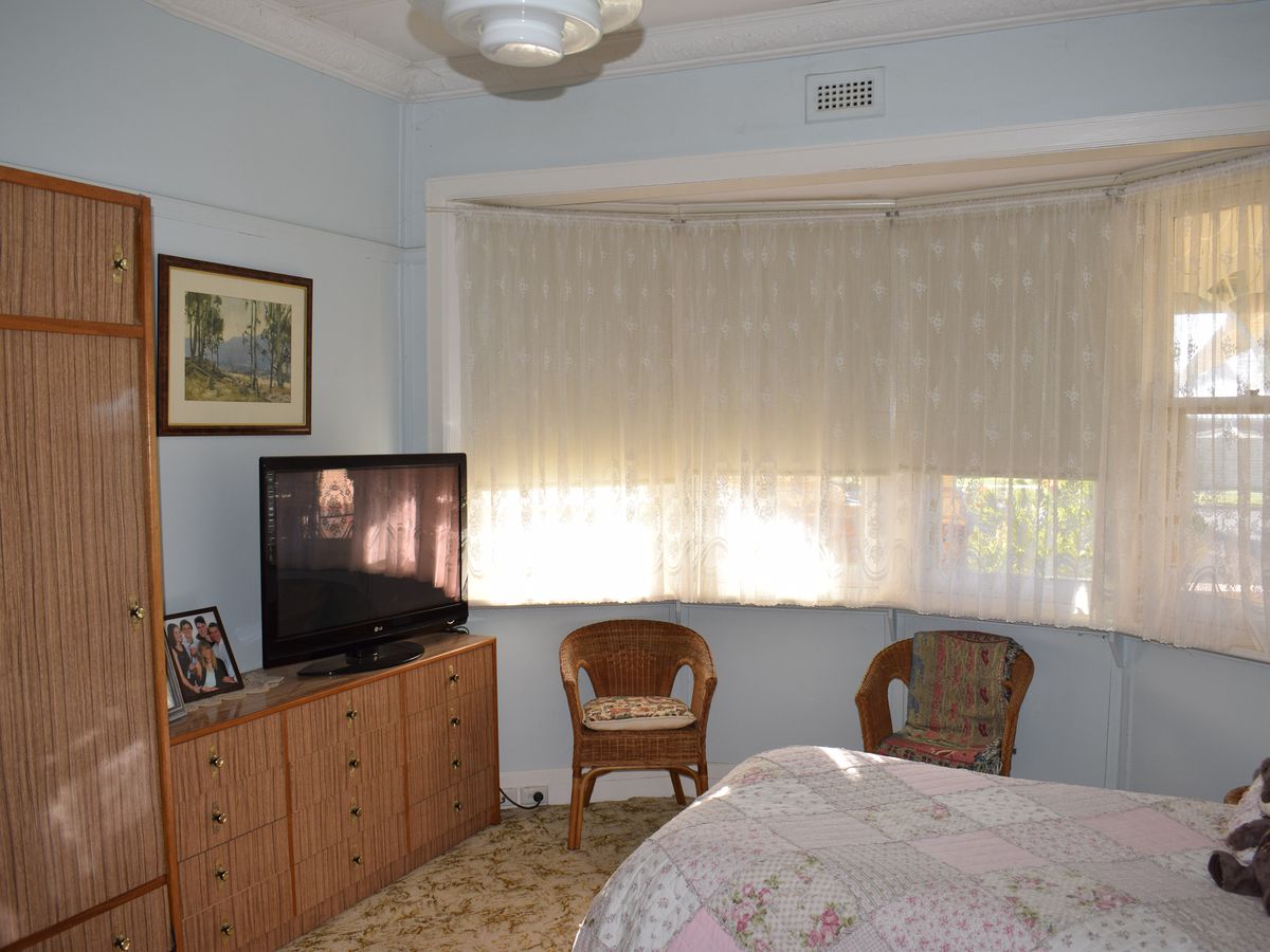 70 Grant Street North, Inglewood