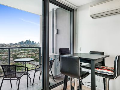 2201 / 1 Ascot Vale Road, Flemington