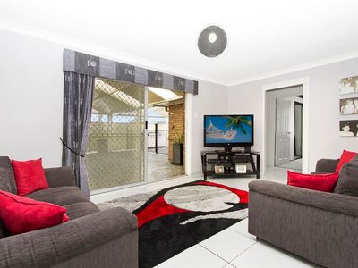 13 Hascombe Way, St Clair