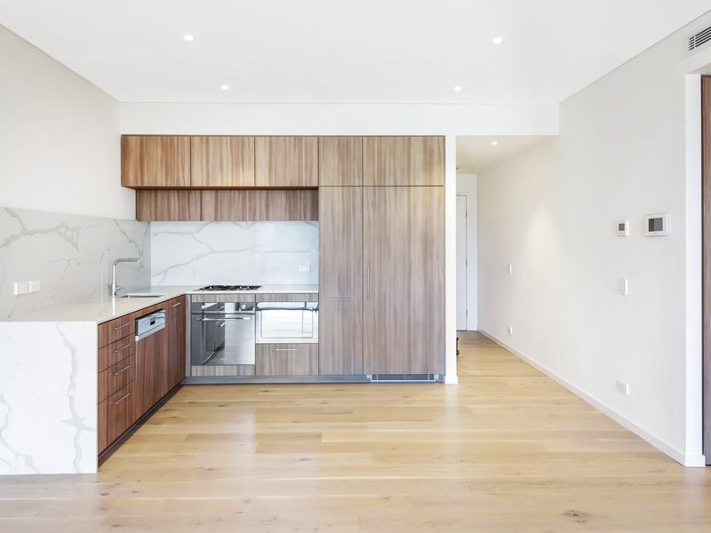 AB203 / 6 University Road, Miranda