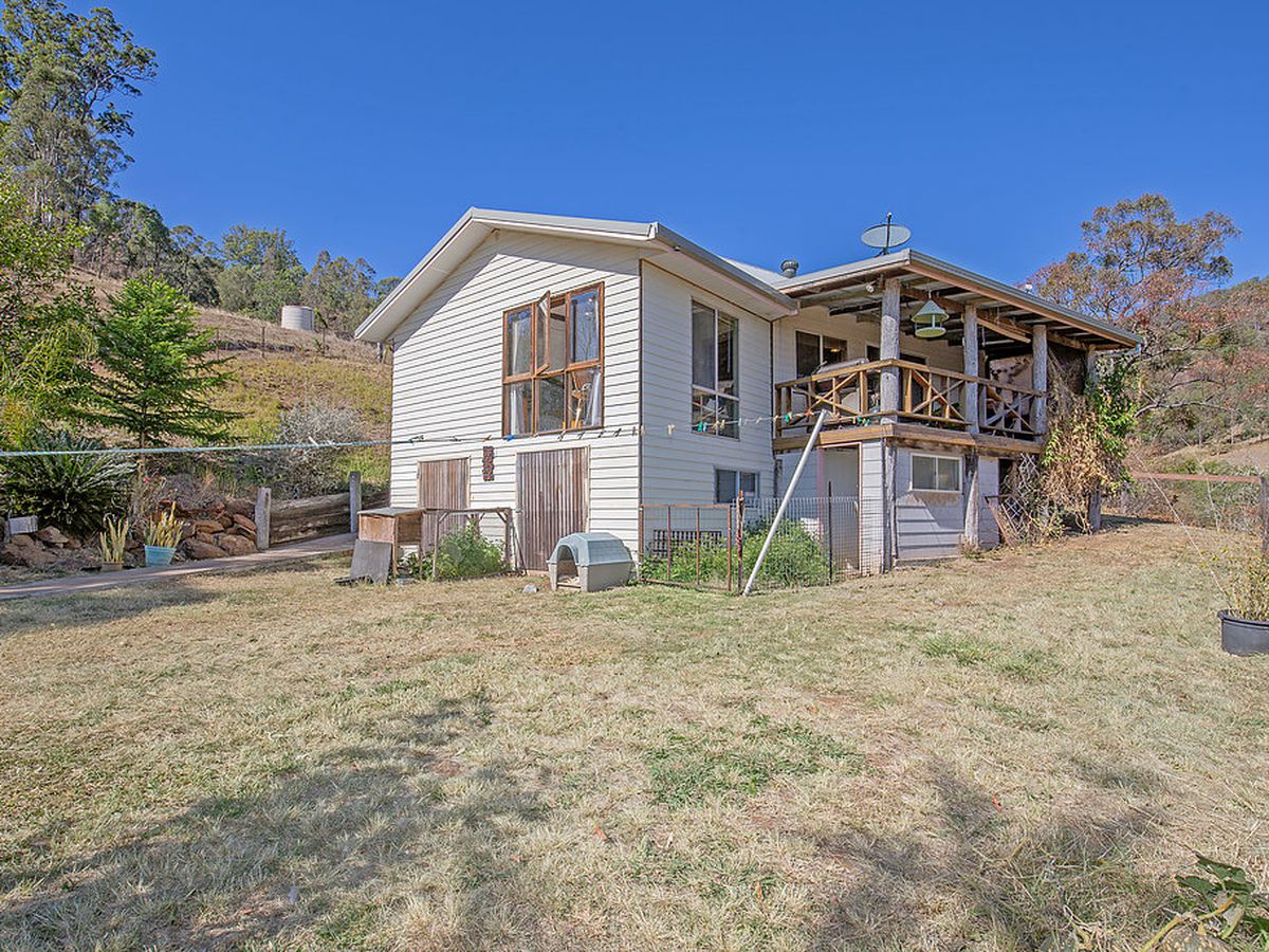 498 Sarabah Road, Canungra Platinum Properties Real Estate