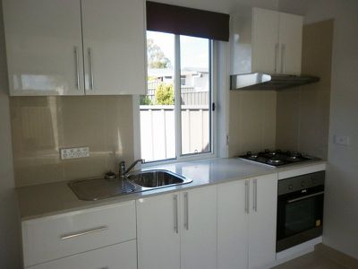 17 Benaud Court, St Clair