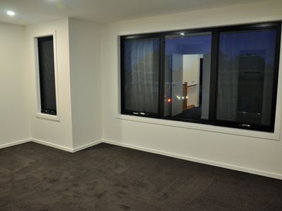 1 / 12 Curie Av, Oak Park