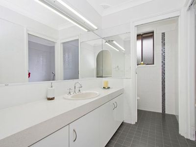 12 Derwent Place, St Clair