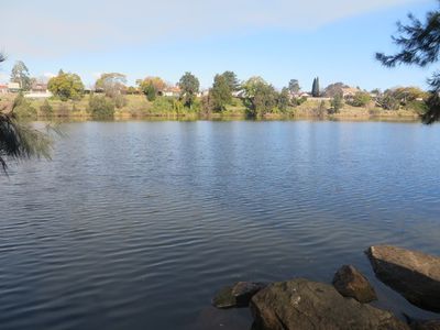 1 / 2 York Street, Emu Plains