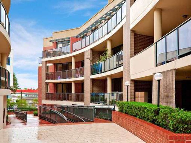 57 / 1 THE CRESCENT, Strathfield